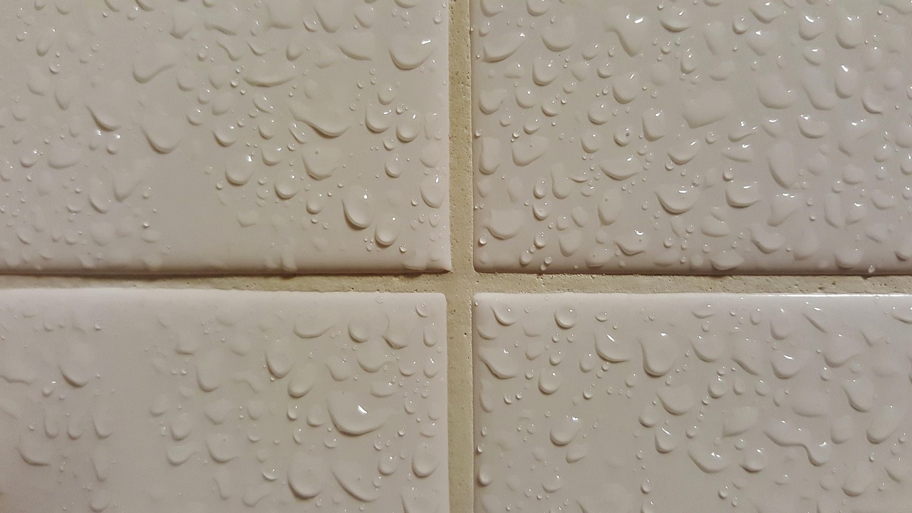 阳光房隔热漏水维修，阳光房隔热漏水维修多少钱