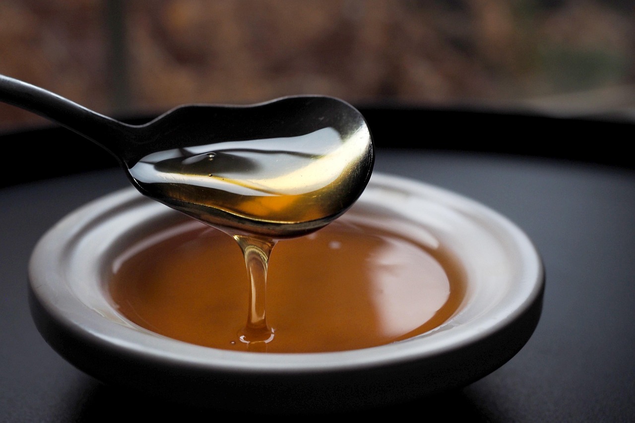 茶桌裂缝用什么胶补，茶桌裂缝用什么胶补好